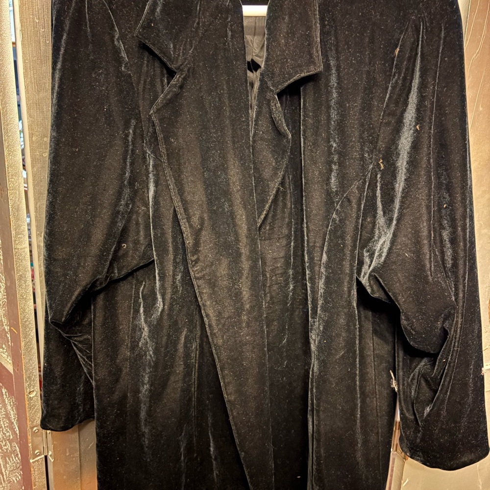 Vintage thick Velvet black Coat
